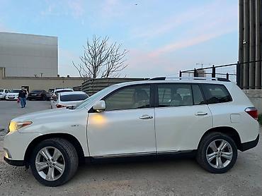 highlander: Toyota Highlander: 3.5 l | 2012 il Krossover — 2