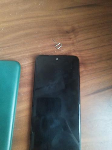 Xiaomi Redmi smartfon - Model: Redmi (arxa qapaqda Redmi loqosu