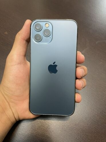 настольные пк: IPhone 12 Pro, Pacific Blue