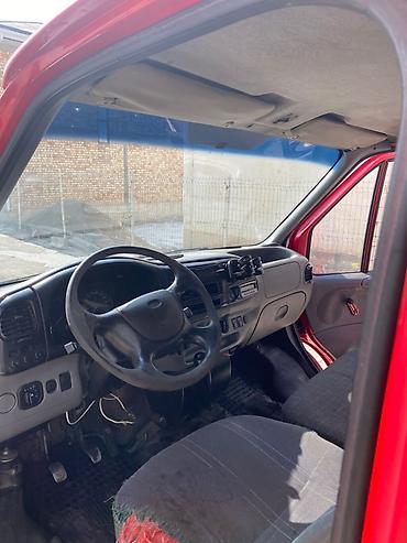 385 55: Ford Transit грузовой фургон, красный. Кузов: - Цельнометаллический — 6