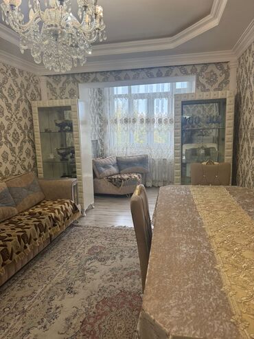 Uzunmüddətli kirayə mənzillər: 3 otaqlı mənzil – tam mebelli və məişət Ev kiraye verilir 17 nomreli — 10