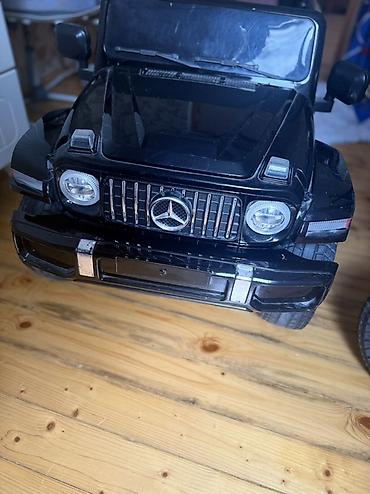 oyuncaq masini: Uşaq üçün elektrikli minik maşını – Mercedes G-class üslubunda, qara — 2