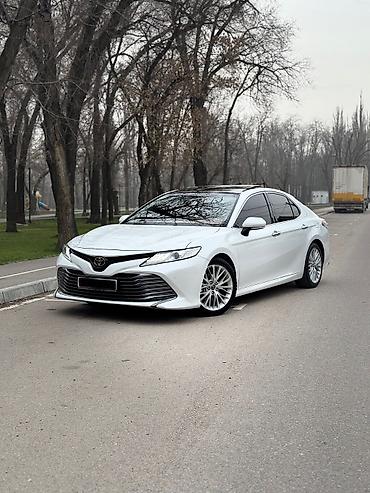 Toyota: Toyota Camry: 2017 г., 2.5 л, Автомат, Бензин, Седан — 2