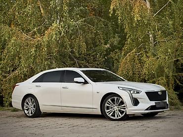 Cadillac : 2019 г., 3.6 л, Автомат, Бензин, Седан