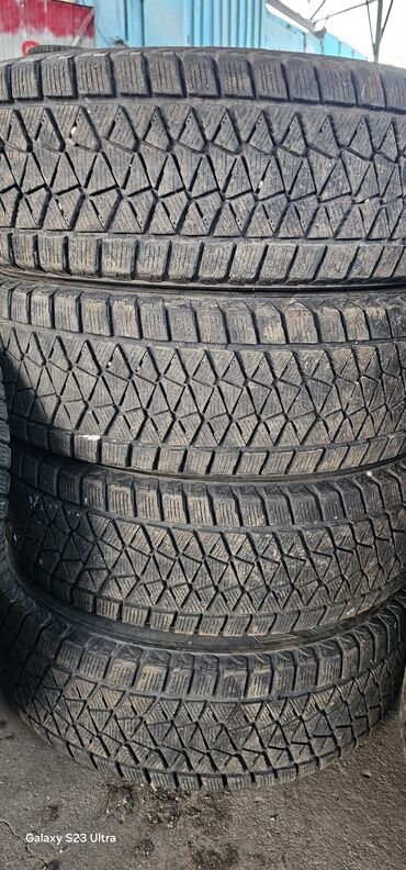 Контейнеры: Шины 215 / 70 / R 16, Зима, Б/у, Комплект, Легковые, Япония, Bridgestone