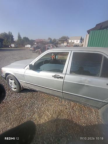 Унаа: Mercedes-Benz 190: 1989 г., 2.3 л, Кол менен иштөөчү, Бензин, Седан — 6
