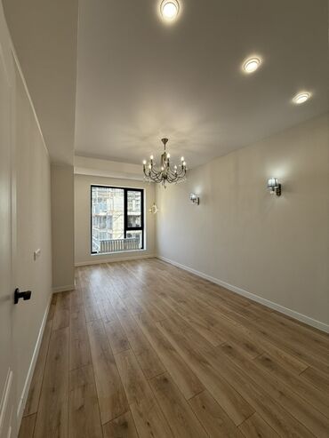 квартиры посуточно 3 комнаты: 1 комната, 43 м², 10 этаж, Евроремонт