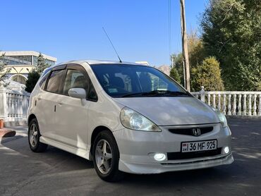 авто расрочка ош: Honda Fit: 2002 г., 1.5 л, Вариатор, Бензин, Хэтчбэк