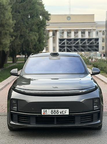 Lixiang: Lixiang L7: 2023 г., 1.5 л, Автомат, Гибрид, Кроссовер — 2