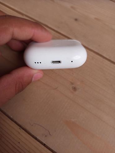 gizli qulaqcıq: Bluetooth qulaqlıq (TWS), ağ rəngdə, şarj qutusu ilə Xüsusiyyətlər: - — 2