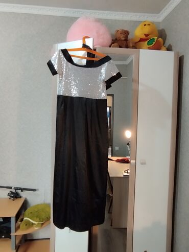 зимние платья: Вечернее платье, Длинная модель, Атлас, С рукавами, С пайетками, 3XL (EU 46), 4XL (EU 48)