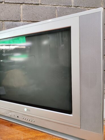 продажа пультов для телевизора: Продаю телевизор ! LG рабочий только нужен пульт ! цена 1500 сом