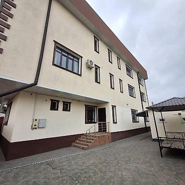 Продажа коттеджей и домов: Срочно продается 3 этажный дом в районе Восточного Автовокзала площадь — 1