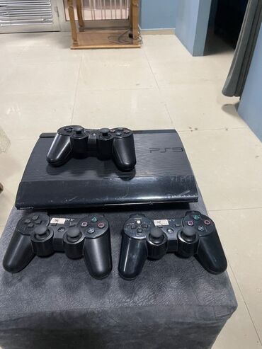 sony playstation 4 бишкек аренда: İdeal vezyetdedi hecbir problemi yoxdur. Ev’de isledilib.Yaddas 1Tb