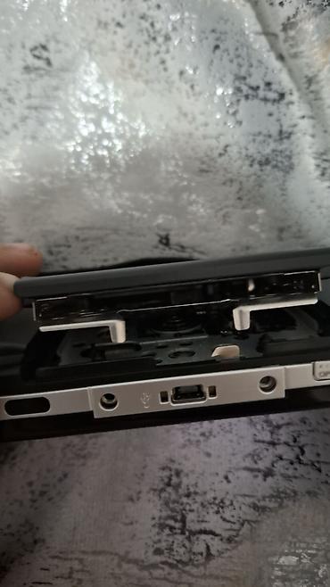 playstation portable: Psp 1000 seriya hərşeyi işləkdi tək kosmetik defekti şəkillərdə var — 3