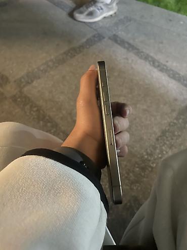 Техника и электроника: IPhone 15 Pro, Б/у, 512 ГБ, Natural Titanium, Чехол, 100 % — 2