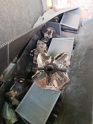 Другие инструменты: Продаю буровой инструмент . пневмоударники 110 и 94. переходники — 4