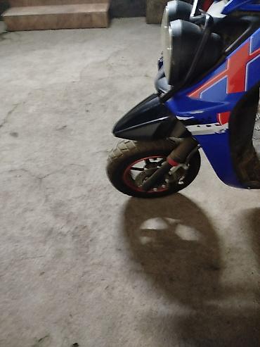 Скутеры: Скутер/мопед 50–150 см³ (бензиновый) - Комплектация: передний и — 13