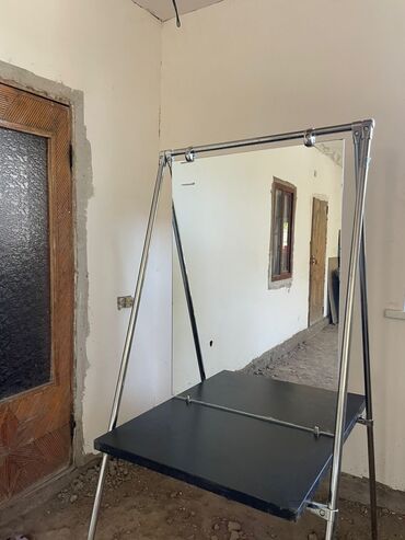 круглое зеркало: Продаю зеркала в отличном состоянии можно в салон можно в магазин