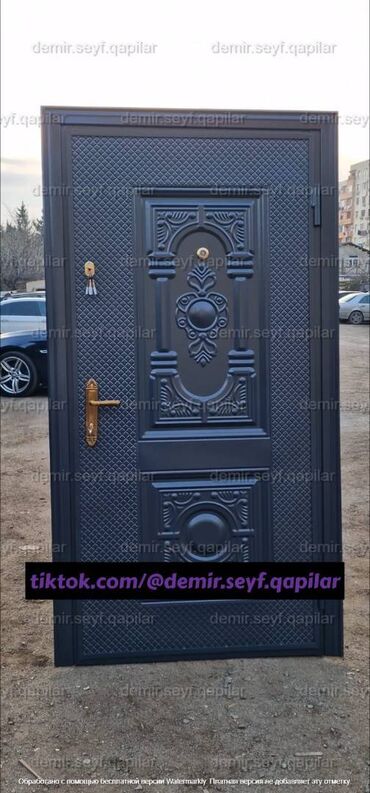 Giriş qapıları: Seyf qapılar Münasib qapılar Dəmir qapı Ev qapıları Çol qapısı -da lalafo.az — 7 Giriş qapıları: Seyf qapılar Münasib qapılar Dəmir qapı Ev qapıları Çol qapısı — 7