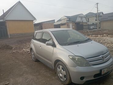 Toyota: Toyota ist: 2003 г., 1.3 л, Автомат, Бензин, Хэтчбэк