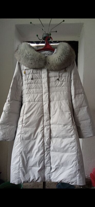 Пуховики и зимние куртки: Пуховик, мех натуральный,размер 48 -1200с, кардиган 48 размер в