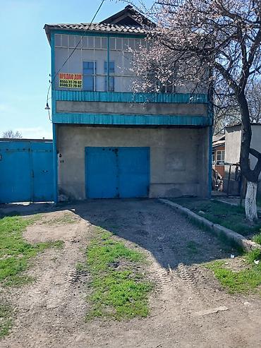Продажа коттеджей и домов: Продается двухэтажный дом в селе Алексеевка в Жайылском районе. Из at lalafo.kg — 1 Продажа коттеджей и домов: Продается двухэтажный дом в селе Алексеевка в Жайылском районе. Из — 1
