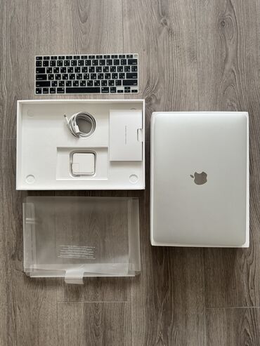 Ноутбуки: Ультрабук, Apple, 8 ГБ ОЗУ, Apple M1, 13.3 ", Б/у, Игровой, память NVMe SSD — 3