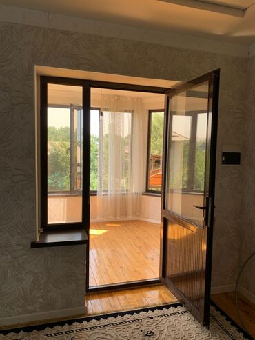 Долгосрочная аренда домов: 276 м², 9 комнат, Балкон застеклен, Подвал, погреб, Забор, огорожен — 8