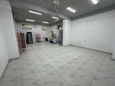 оборудование для бизнес: Сдаю Магазин, В жилом доме, 75 м² Без оборудования, С ремонтом, Вода, Канализация, Электричество, Отдельный вход