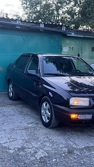 from japan: Volkswagen Vento: 1993 г., 1.8 л, Механика, Бензин, Седан — 10