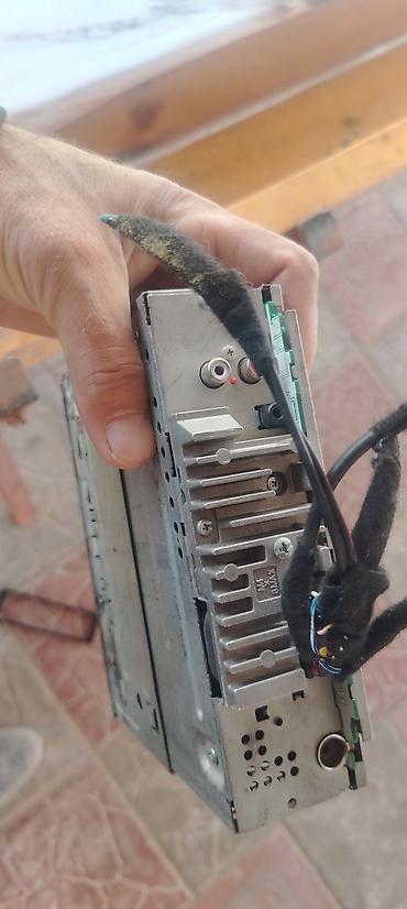 Dinamiklər və sabvuferlər: Avtomobil audio sistemi – tam dəst Dəst tərkibi: - Arxa polka — 13