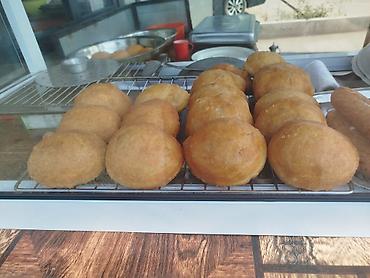 Выпечка, хлебобулочные изделия: Пышки/пончики жареные - Свежие воздушные шарики-пышки, обжаренные до — 5