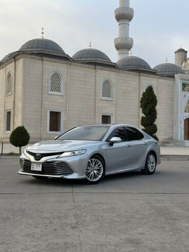 срочно продаю машину бишкек: Toyota Camry: 2018 г., 2.5 л, Автомат, Бензин, Седан