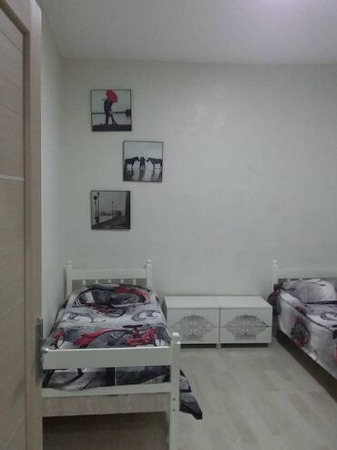 Uzunmüddətli kirayə mənzillər: Tarqovuda, İçəri şəhər metrosu yaxınlığında, 2 mərtəbəli binanın 2-ci — 9