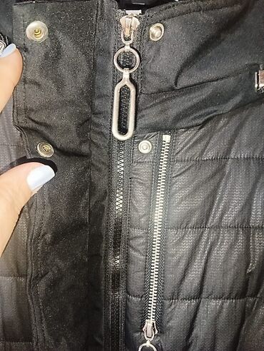 Kurtkalar: Куртка женская,новая,тёплая,идёт на размер 60-62. Qadın üçün isti üst — 4