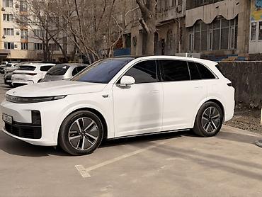 Lixiang: Lixiang L7: 2024 г., 1.5 л, Гибрид, Кроссовер — 2