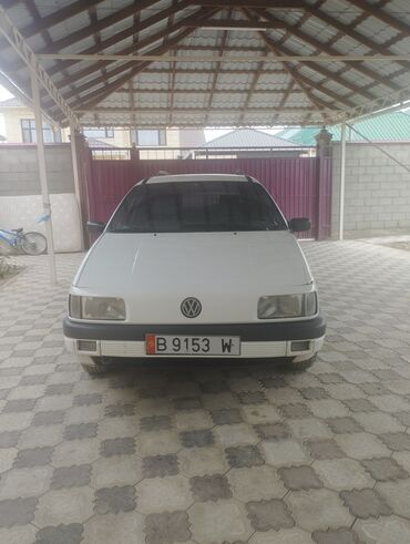 Volkswagen: Volkswagen Passat: 1991 г., 1.8 л, Механика, Бензин, Универсал