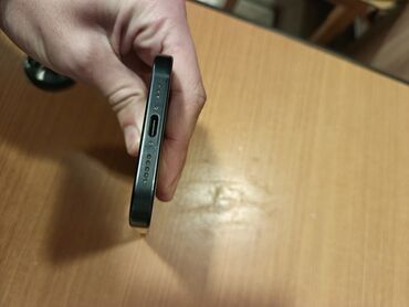 Apple iPhone: IPhone 15, 128 GB, Qara, Face ID — 3