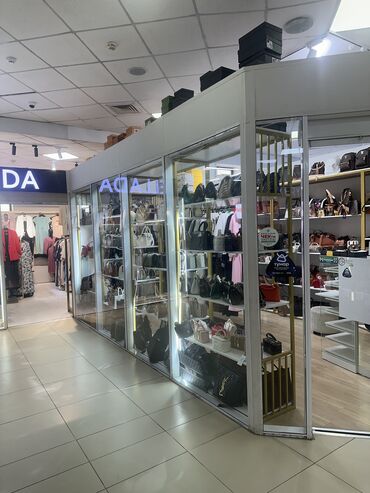Бутики: Сдаю Часть бутика, 10 м², С ремонтом, Действующий, С оборудованием