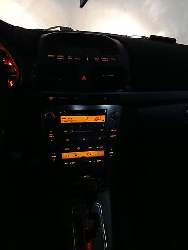 Транспорт: Toyota Avensis: 2004 г., 2.4 л, Автомат, Бензин, Универсал — 8