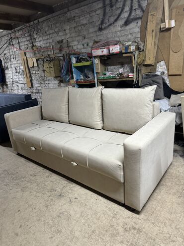 Прямые диваны: Прямой диван, Новый, Трехместный — 25