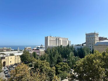 Köhnə tikili: Bakı, 6 otaqlı, Köhnə tikili, m. İçərişəhər, 200 kv. m — 1