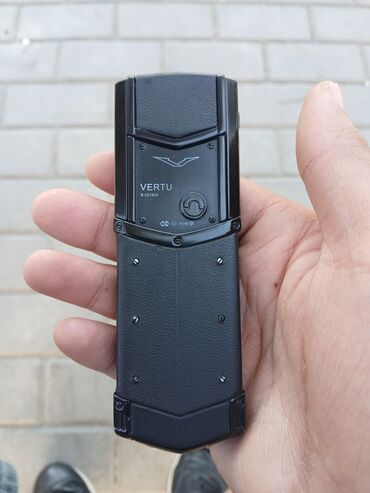 телефон fly fs520 selfie 1: Vertu