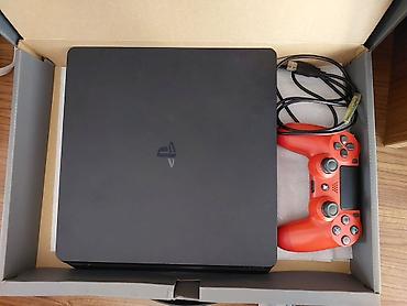 PS4 (Sony PlayStation 4): PlayStation 4 oyun konsolu (1Trb)
2 pult var. (Oyun yoxdur) — 1