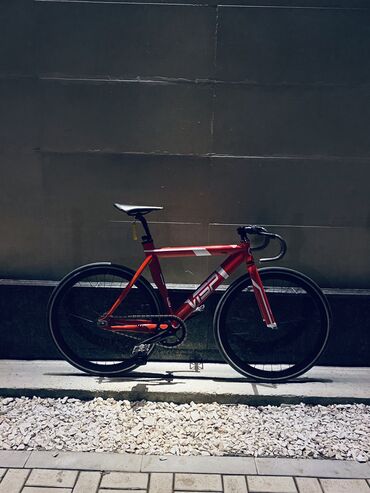 велосипед красный: Продаю велосипед фикс !!! VISP TRX999 рама: алюм, сплав 6061 вилсет: с