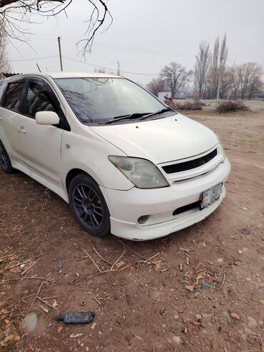 Toyota: Toyota ist: 2002 г., 1.5 л, Автомат, Бензин, Хэтчбэк — 3