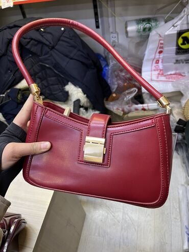 Классические сумки: Все по 700 — 7