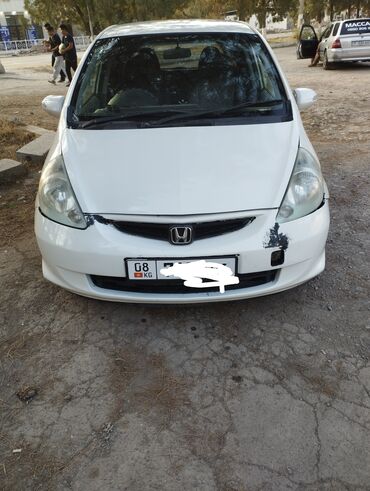 Honda: Honda Fit: 2005 г., 1.3 л, Вариатор, Бензин, Седан