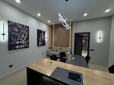 офис квартира: Сдаю Офис целиком: 100 м², В бизнес центре, С ремонтом, С высокими потолками — 8